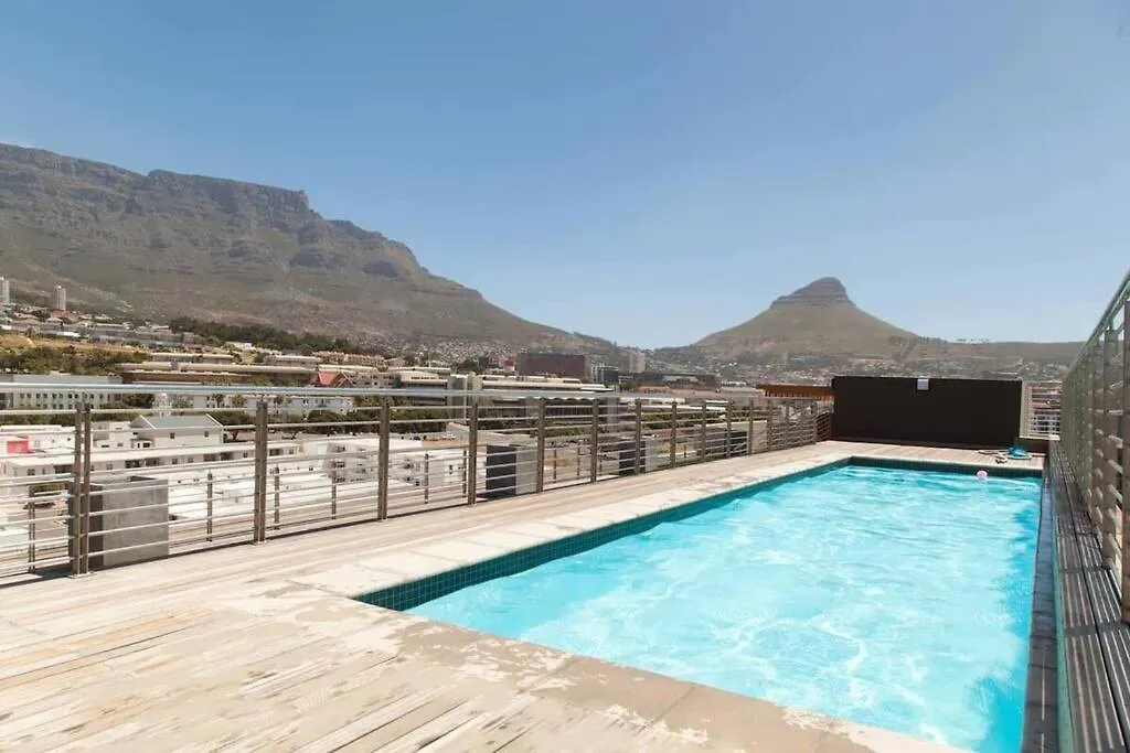 Modern 2 Bedroom Apartment In Chapel Towers - Beautiful Table Mountain View Cape Town